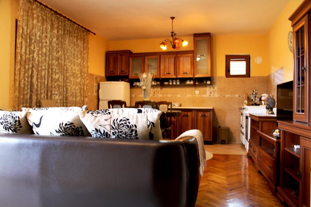 Holiday Home Gazevic Virpazar Εξωτερικό φωτογραφία